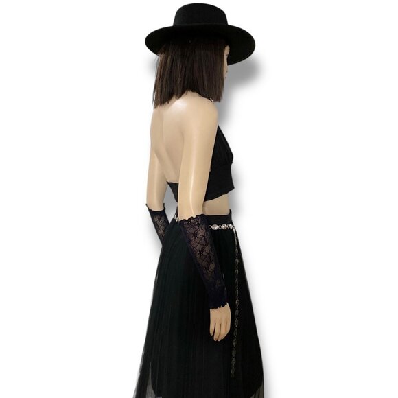 Black Lace Textured Long Arm Cover Fingerless Gloves - New - Picture 3 of 3